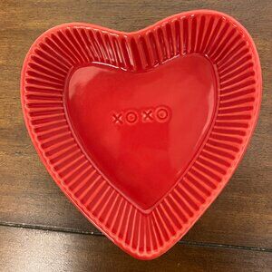Pottery Barn Set of 2 Heart Shaped Dishes XOXO Red NEW